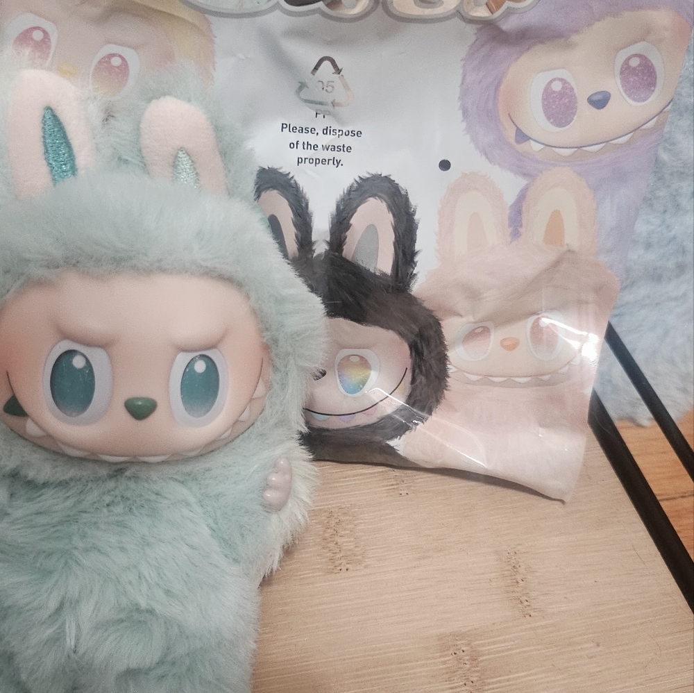 BNIB LABUBU SERENITY - Picture 7 of 10